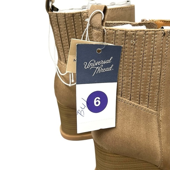 NWT Universal Thread Taupe Wedge Boots - Size 6 - Picture 4 of 14